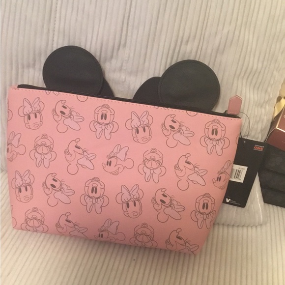 Disney - Picture 9 of 10